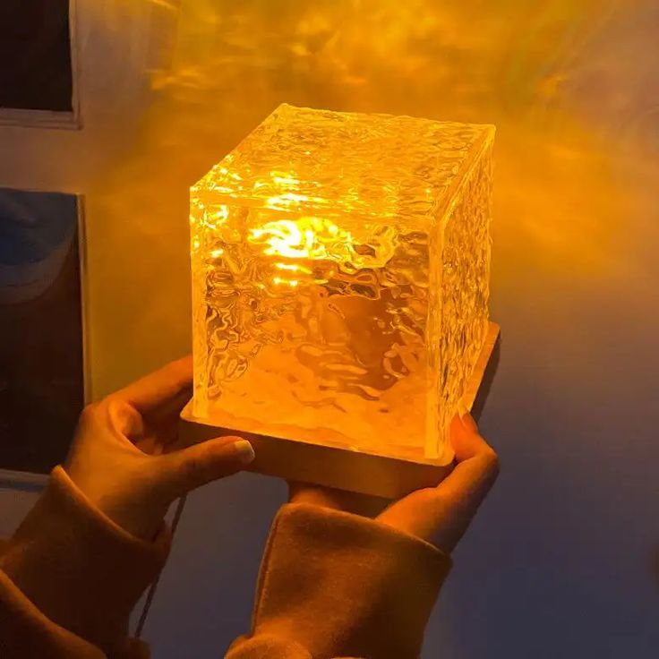 HOOR Ripple Motion Crystal Lamp