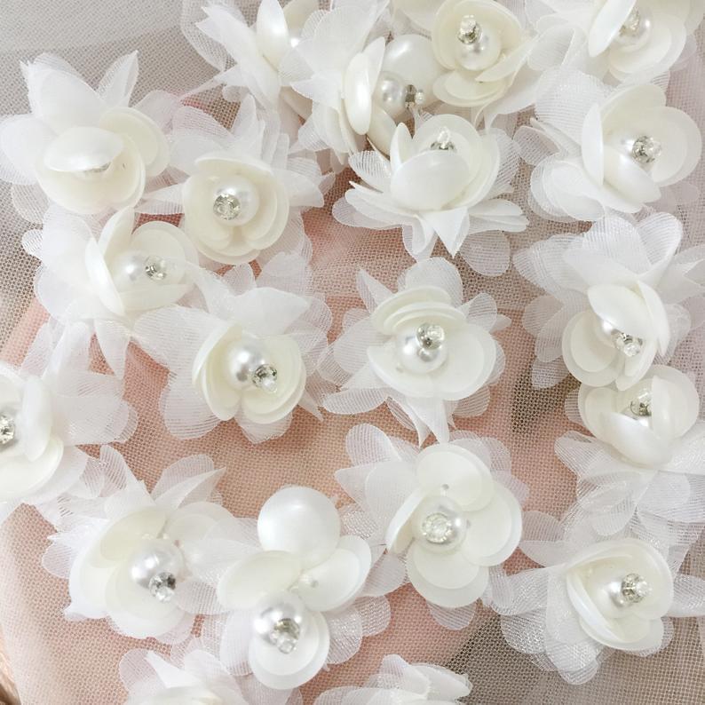 HOOR Pearl Handmade Rosette Off white