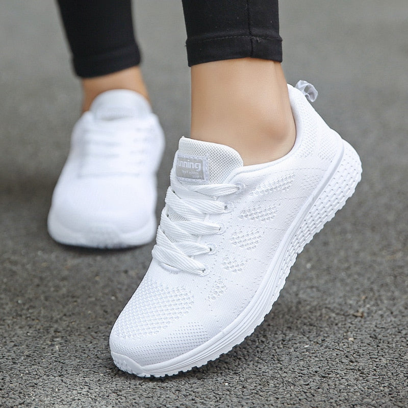 HOOR Breathable Sneakers White